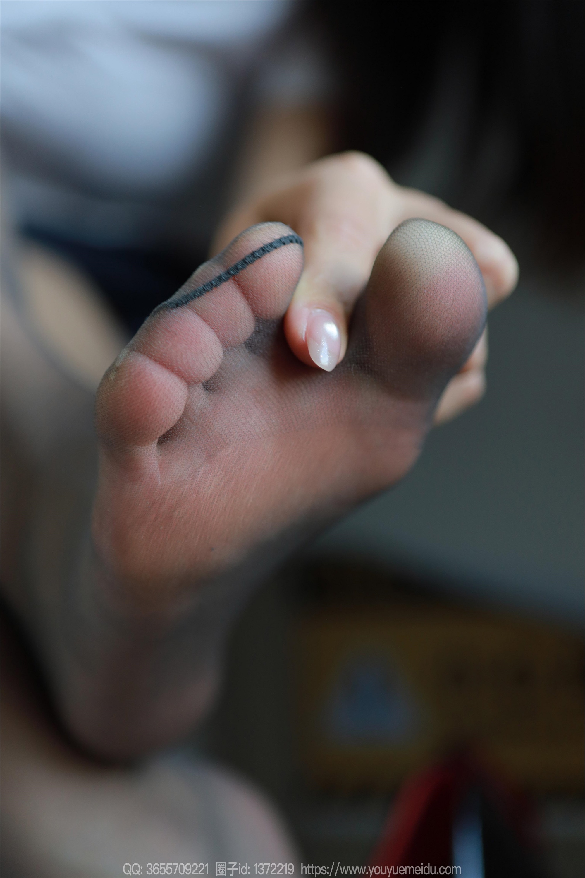 IESS异思趣向  2024.12.01 丝享家 1912 兔兔《OL黑丝》